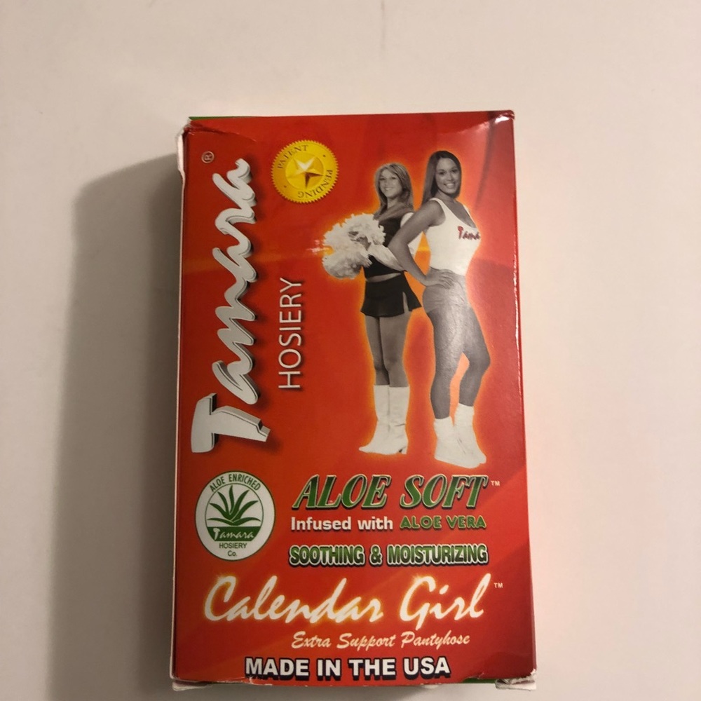 Tamara official Hooters Pantyhose suntan color